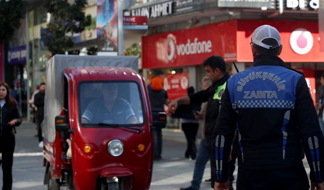 Çark’ta Huzur Mesaisi Zabıta Ekipleri Vatandaşlara Tek Tek Anlatıyor