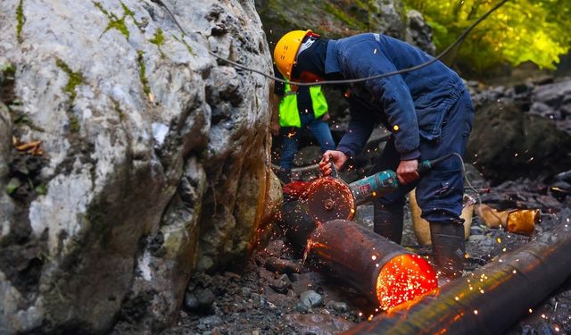 Hendek’e Bin Metre Yükseklikten İki Adet Yeni İçme Suyu Kaynağı