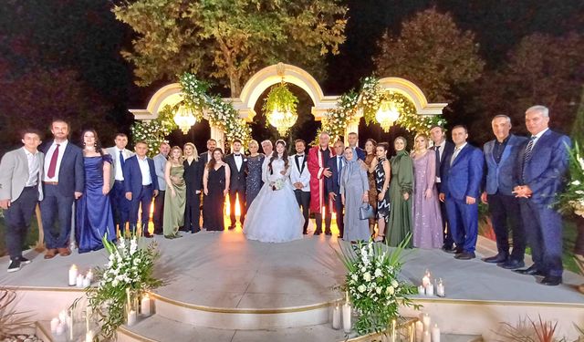 Melisa Bülbül ve Osman Yeşilbaş Muhteşem Düğünle Dünya Evine Girdi