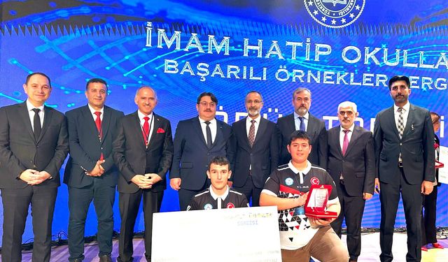 Adapazarı İmam Hatip Öğrencilerinin Ulusal Başarısı