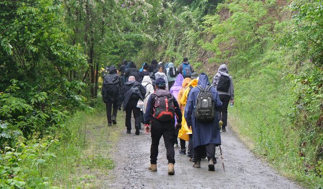Doğa Yürüyüşleri Doğançay Şelalesi Parkuruyla Devam Etti
