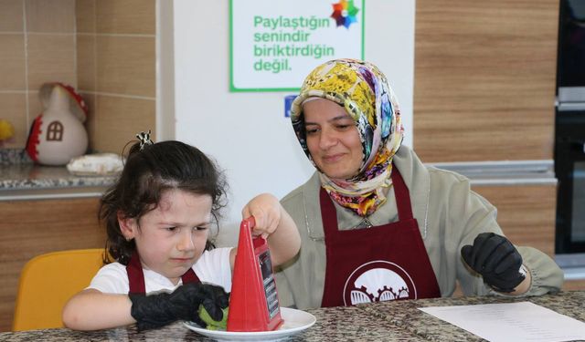 Anneleri ve çocuklar çölyak için farkındalık mesajını ‘glutensiz kreple’ verdi