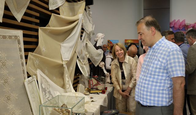 SAMEK Kursiyerlerinden Geyve’de Sanat Şöleni