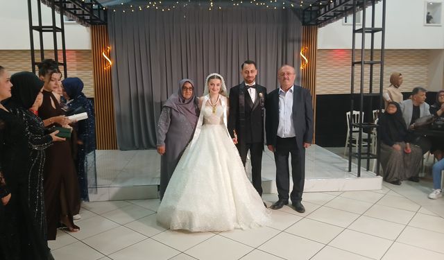 Eslem ve Eren Dünyaevine Girdi
