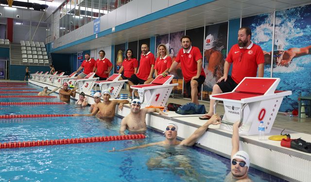 Özel Sporcular Yüzme Milli Takımı Sakarya’da kamp yapıyor