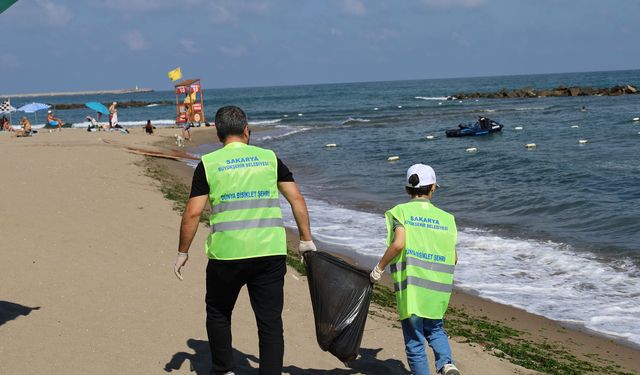 İsveç’te Başlayan ‘Plogging’ Akımı Karasu Sahili’ne Ulaştı
