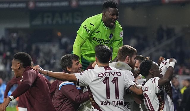 Trabzonspor, 10 Kişi Kalan Başakşehir'i 90+11. Dakikada Yendi