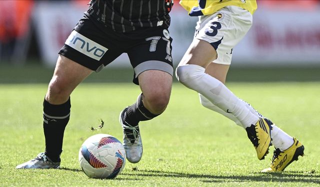 Fenerbahçe ile Konyaspor Süper Lig'de Yarın 49. Randevuda