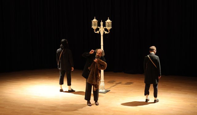 “Carmen” Tiyatro Severlerden Alkışları Topladı