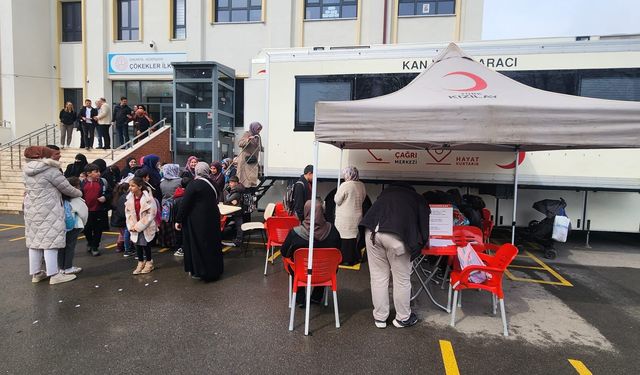 Çökekler Mahallesi’nde Kan Bağışı Seferberliğine Yoğun İlgi