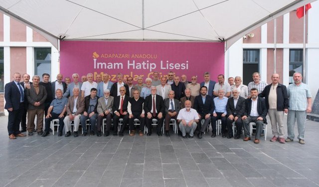 SİMDER Sakarya İmam Hatipliler Derneği  “Adapazarı İmam Hatip Lisesi 46. Mezunlar Günü” Yoğun Katılım İle Gerçekleşti