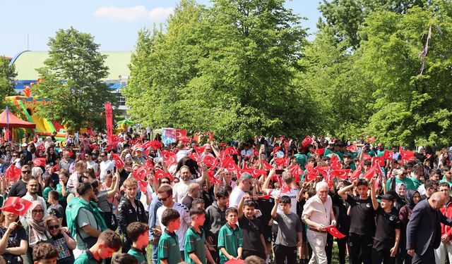 Aziz Duran Parkı’nda 19 Mayıs Şöleni