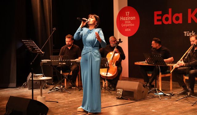 Eda Karaytuğ, AKM’de Türk Müziği’nin Seçkin Eserlerini Seslendirdi