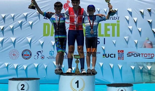 Güreşte ve Bisiklette Büyükşehirli Sporcular Madalyaları Topladı