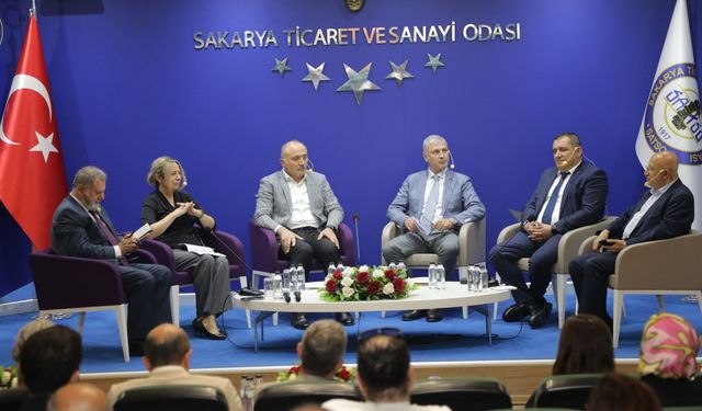 İş Dünyasının Yeşil Dönüşüme Uyumu ve Yeşil Ekonomi Perspektifi SATSO'da Ele Alındı