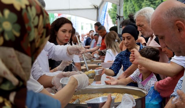 Büyükşehir’den Muharrem Ayında Aşure İkramı