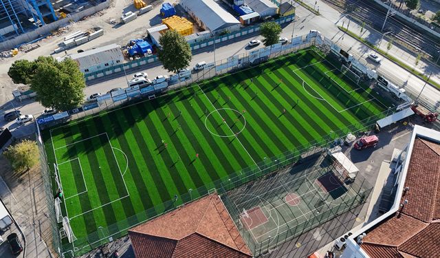Büyükşehir'in Yenilediği Zeminde İlk Düdük Çaldı