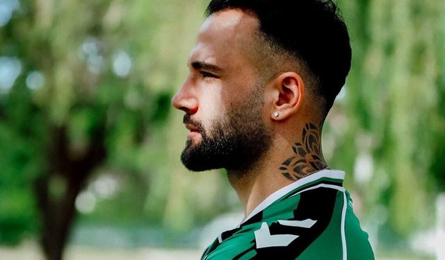 Sakaryaspor'da Sol Beke Taze Kan: Muhammet Ömer Çakı Yeşil-Siyahlı Formayı Giydi!