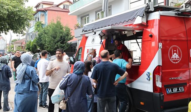 Adapazarı Belediyesi Sosyal Hizmetlerle Gönüllere Dokunuyor
