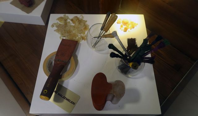 Ebru Sanatında İnsanın Ruh Hali Suya Yansıyor