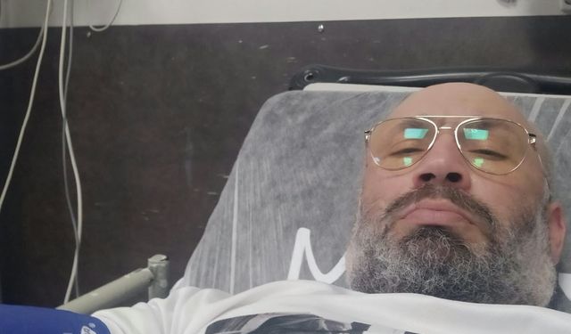 Radyo Programıyla Gönüllerde Taht Kuran Tekin, Hastaneye Kaldırıldı