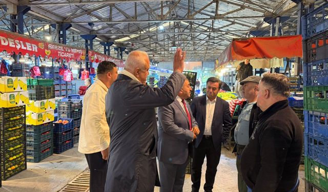 Kandıra Kapalı Pazar Yeri Esnafının Sorunları Görüşüldü