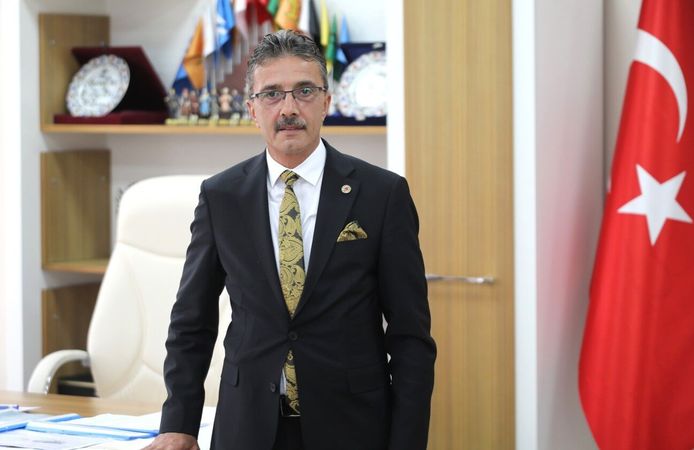 Başkan Dinç’den Gençlere ve Çocuklara Müjde