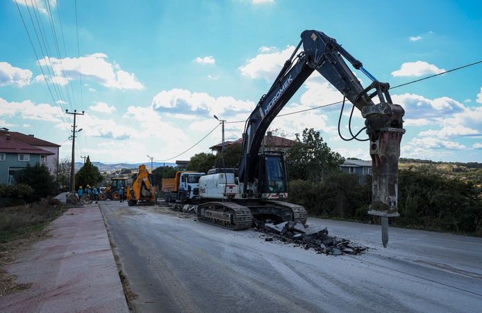 Kaynarca Kertil’in Altyapısına Bin 900 Metrelik Yeni Kanalizasyon Hattı Kazandırılıyor