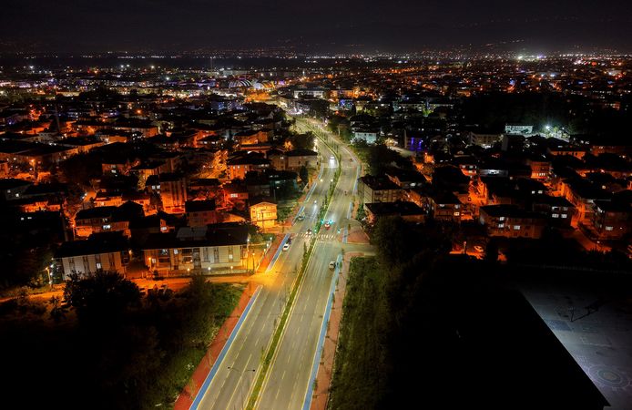 Büyükşehir’in Yeni Ulaşım Aksı Geceleri De Şehre Işık Katıyor