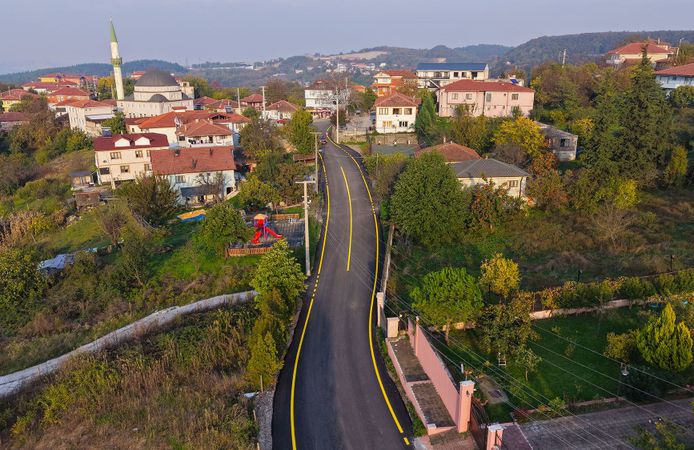 Büyükşehir Hacımercan’ın Yollarını Tablo Gibi İşledi