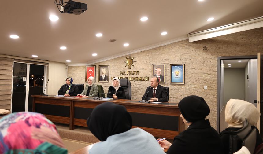 Büyükşehir Aday Adayı Duran İl Kadın Kolları İle Bir Araya Geldi