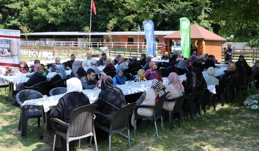 Geyveli Çınarlar YADEM’le Doğayı Tüm Güzelliğiyle Teneffüs Etti