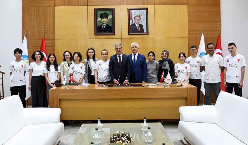 Başkan Alemdar, Figen Sakallıoğlu Anadolu Lisesi Heyetini Ağırladı