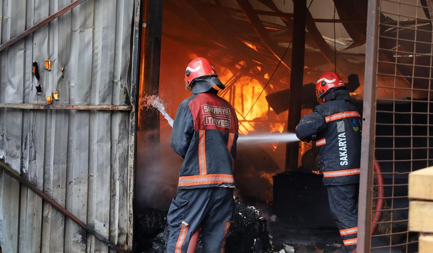 Sakarya’nın İtfaiyecilerinden 10 Ayda 11 Bin 595 Olaya Müdahale