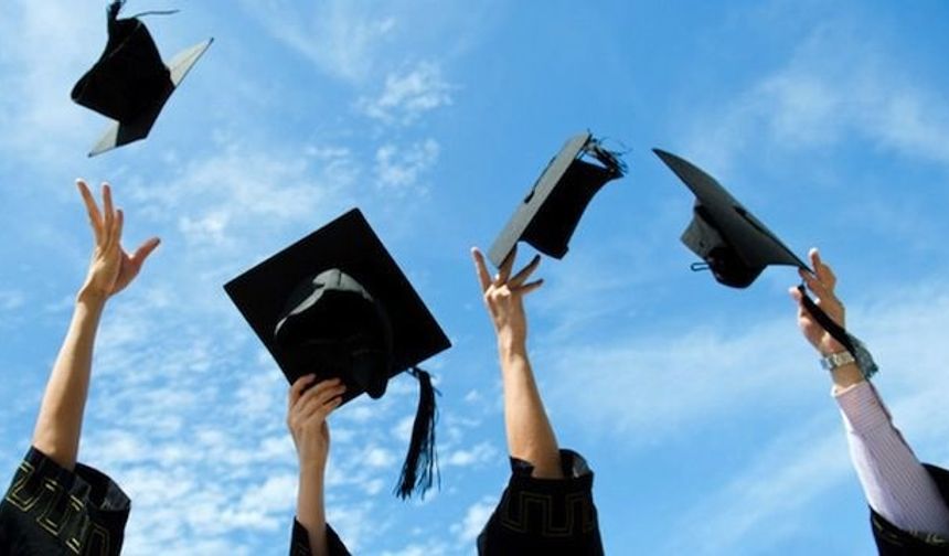 YÖK Açıkladı: Üniversiteyi 3 Yılda Bitirme Dönemi Başlıyor!