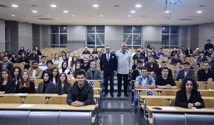 Başkan Çelik SAÜ Siyaset Bilimi Öğrencileriyle Buluştu