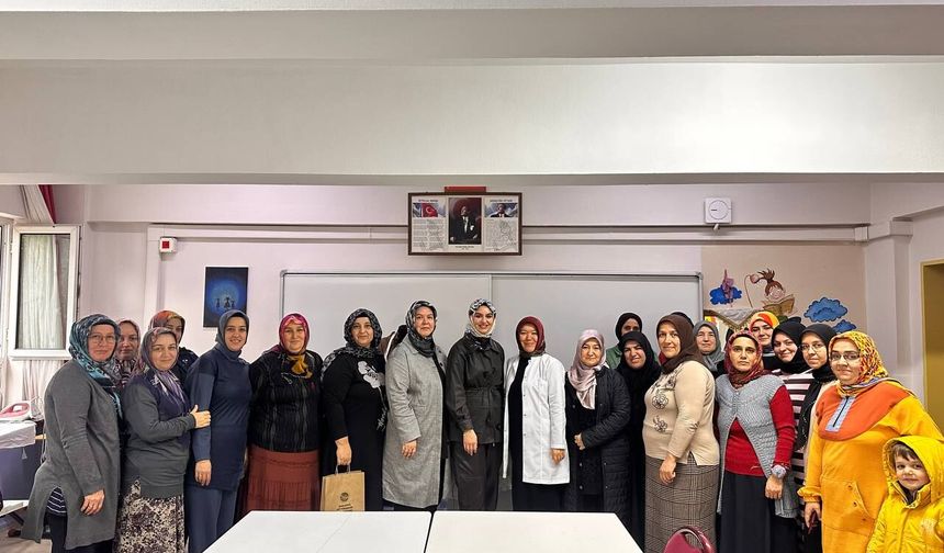 Büyükşehir’in Uzmanları Kırsalda “Kadın Kadına” Projesi İçin Sahaya İndi