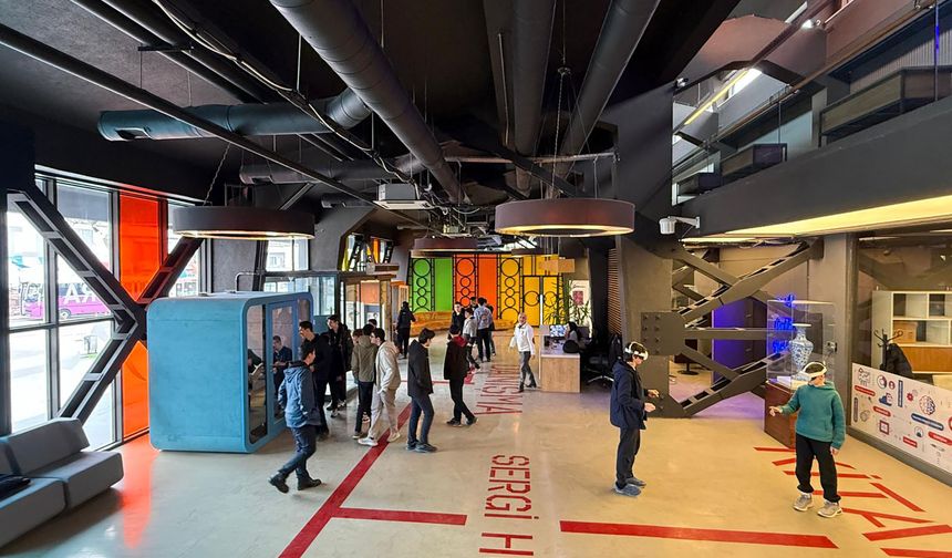 Büyükşehir DİGEM’de Gençleri Teknolojiyle Buluşturdu