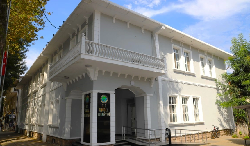 Hendek Belediyesi’nde 4 Aracın Satış İhalesi Tamamlandı!