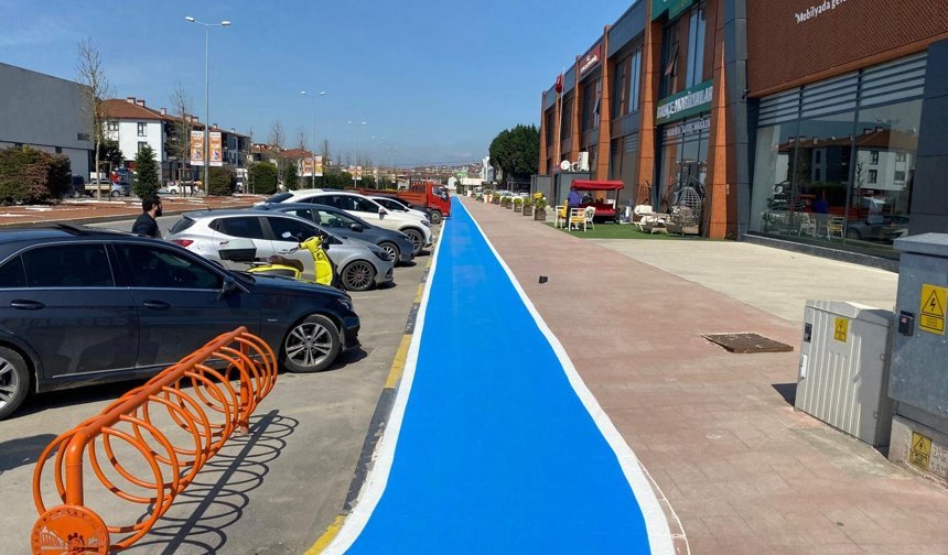 Büyükşehir’den Erenler’de Bisiklet Yollarına Güvenli Dokunuş