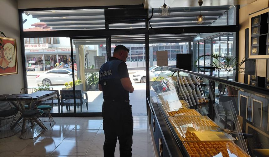 Serdivan’da Bayram Öncesi Tatlı İmalathanelerine Sıkı Denetim