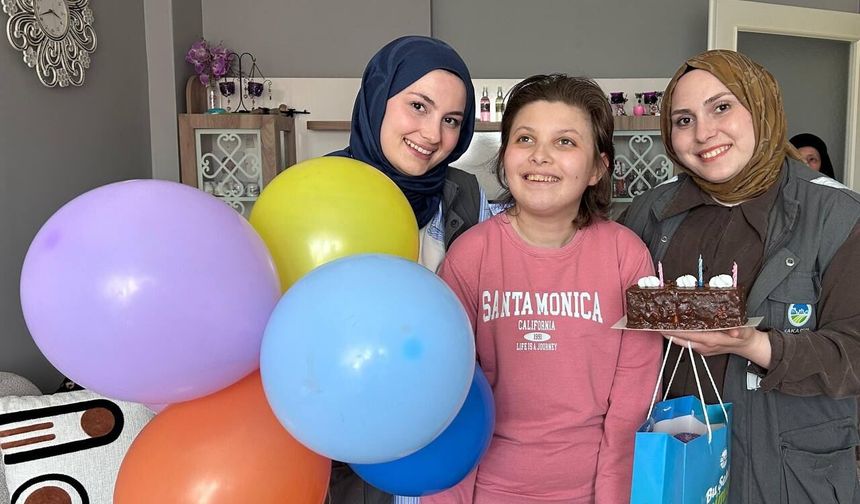 Büyükşehir’den Özel Bireylere Doğum Günü Sürprizi