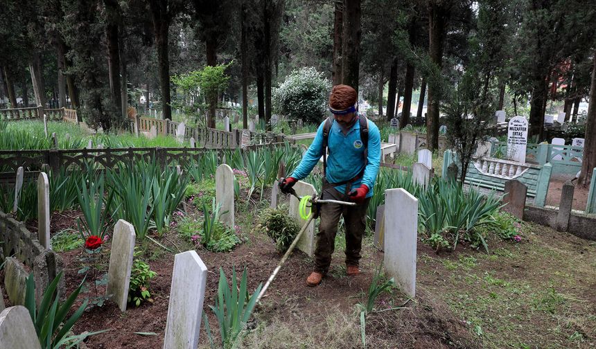 Büyükşehir’den Mezarlıklarda Bayram Hazırlığı