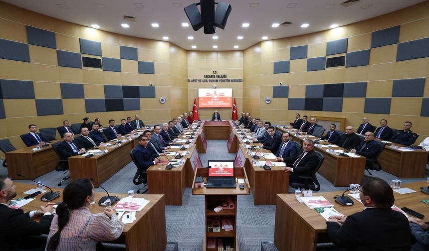 Sakarya'da Okul Güvenliği Toplantısı: Öğrencilerin Güvenliği İçin Kurumlar Bir Araya Geldi