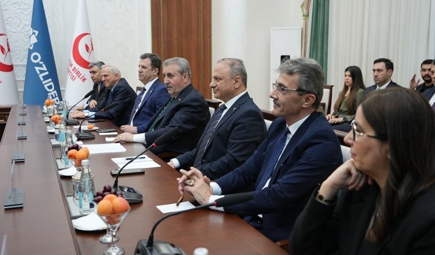 Özbekistan’da Siyasi ve Kültürel Buluşmalar