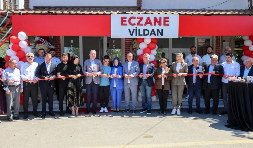Karapürçek Hocaköy Mahallesi’nde Vildan Eczanesi Hizmete Açıldı