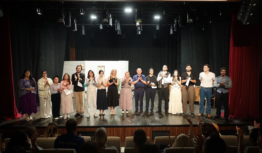 Genç Sahne’den Alkış Alan Final