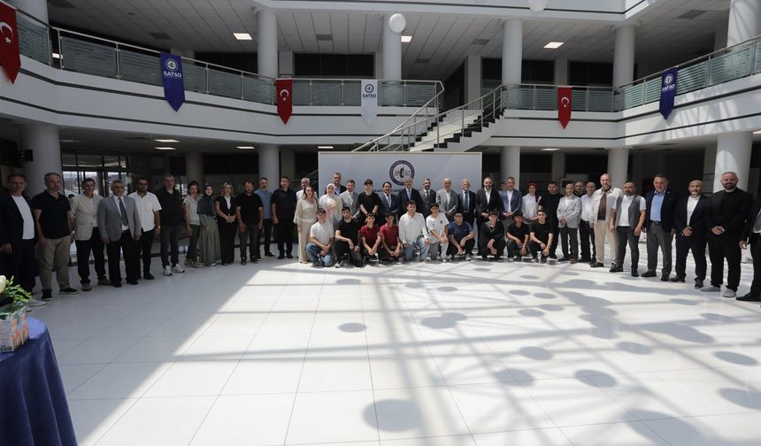 Genç Ustaların Ahşap Eserleri SATSO'da Ödüllendirildi