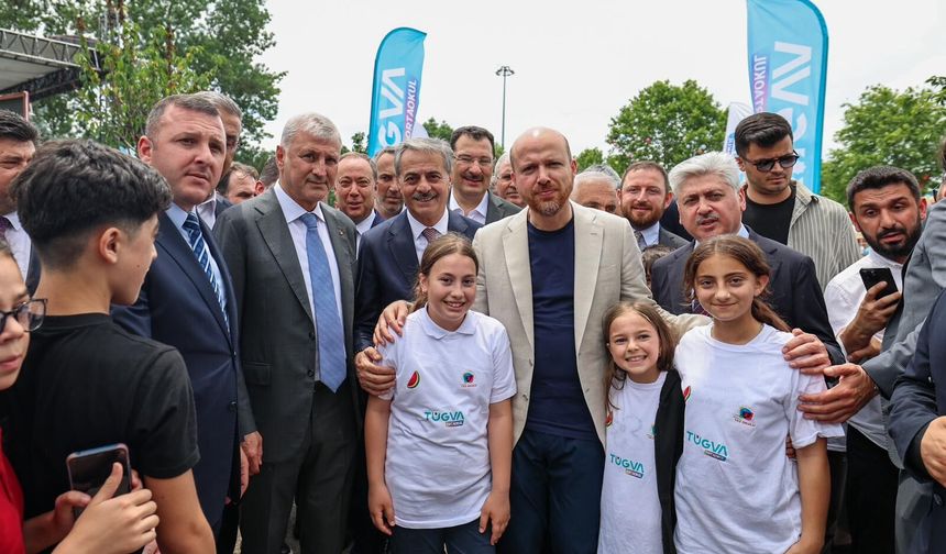 Sakarya'da Yaz Okulu Şenliği: Bilal Erdoğan Gençlerle Buluştu