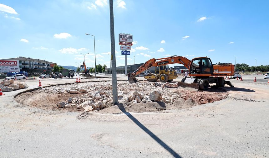 Büyükşehir, Eski Kipa Kavşağı’nı Yeni Duble Yol Bağlantısına Hazırlıyor